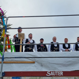 Die Grundschule in Talheim feiert Richtfest