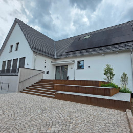 Neuer Treffpunkt für Bildung und Begegnung – Eröffnung der neuen Volkshochschule